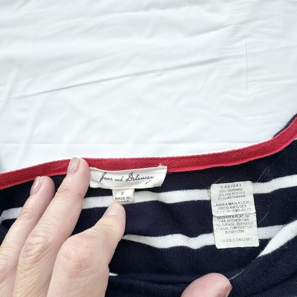 Jane and Delancey Nautical Boat Neck Long-sleeve Tee Stripped Navy White Small - Picture 3 of 15